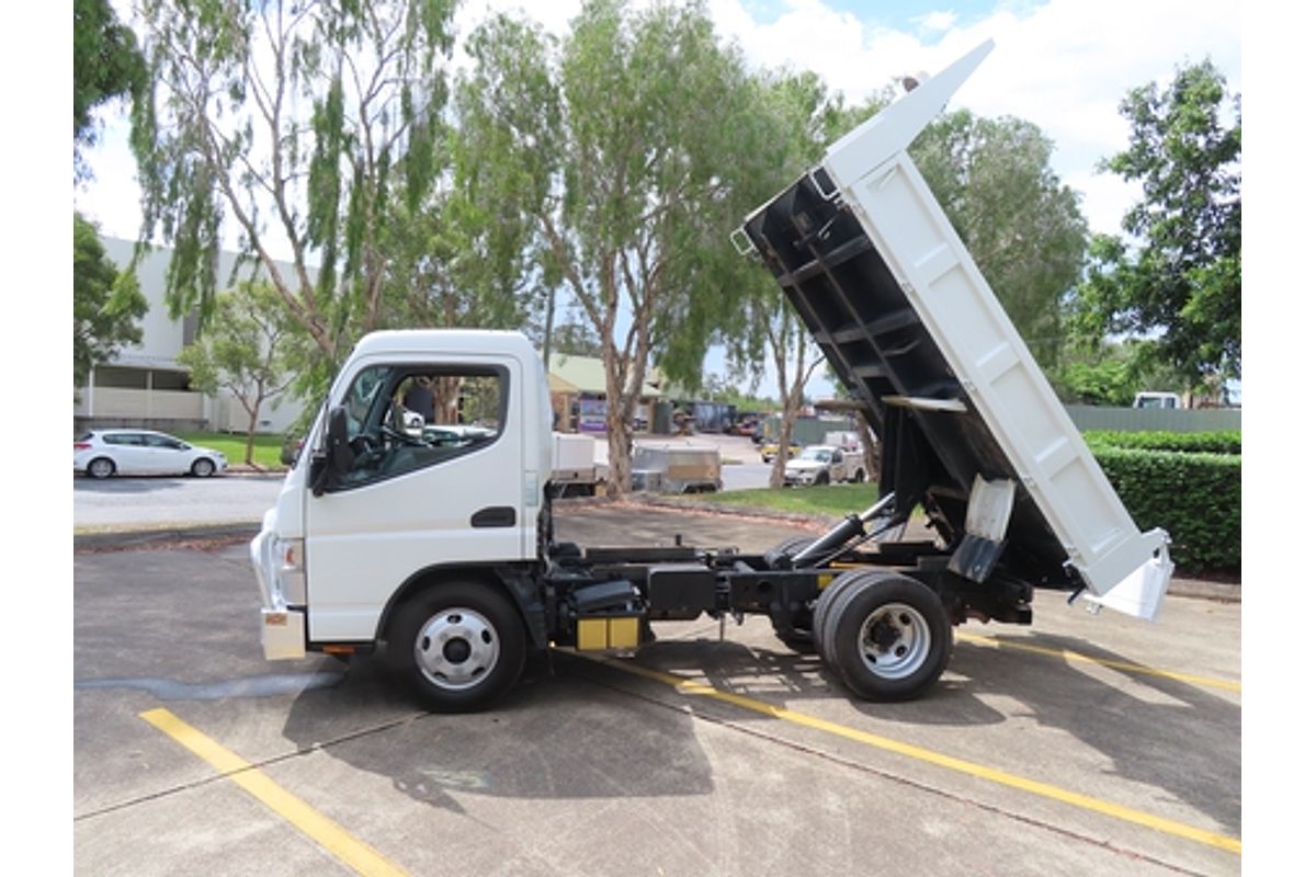2015 Fuso Canter 515 SWB