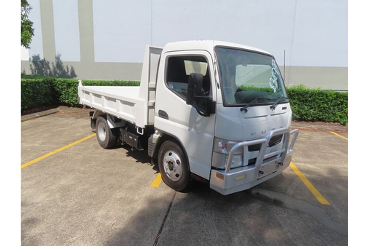 2015 Fuso Canter 515 SWB