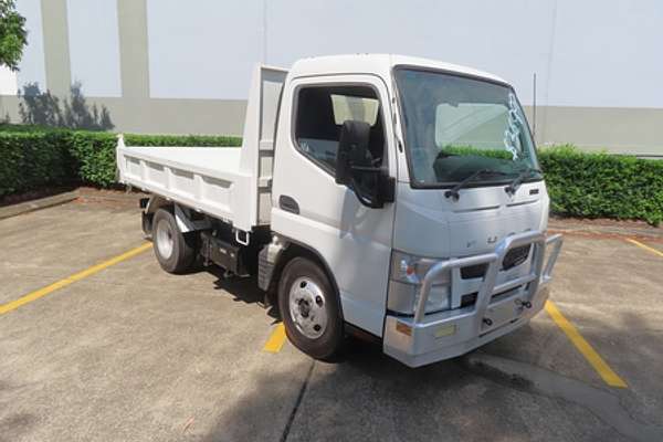 2015 Fuso Canter 515 SWB
