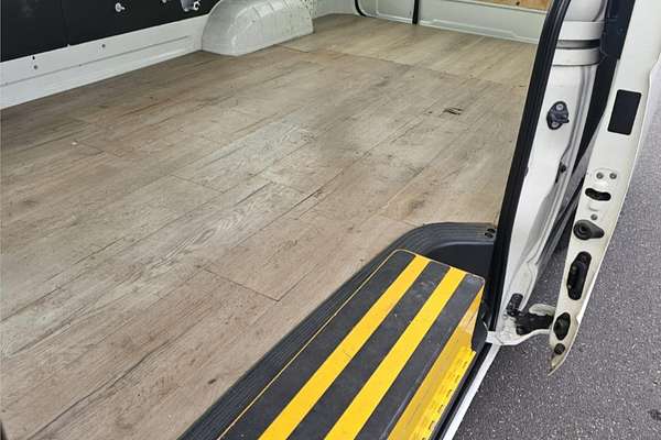 2012 Toyota Hiace TRH201R LWB