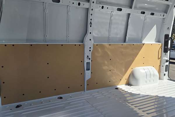 2025 Renault Master Pro 110kW X62 Phase 2 LWB Mid Roof