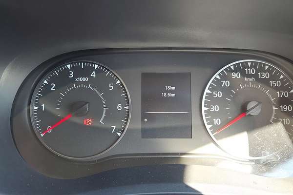 2025 Renault Master Pro 110kW X62 Phase 2 LWB Mid Roof