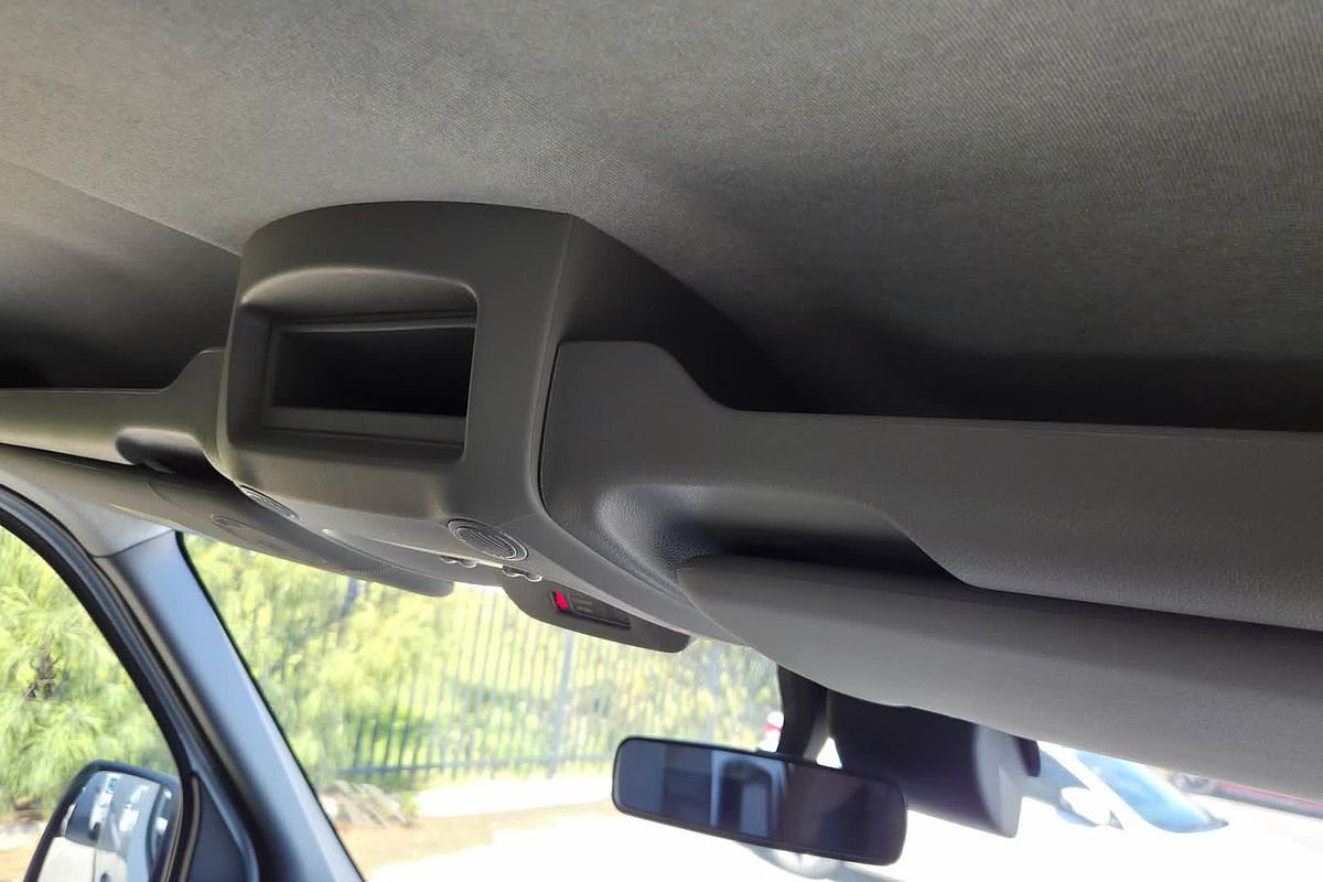 2025 Renault Master Pro 110kW X62 Phase 2 LWB Mid Roof