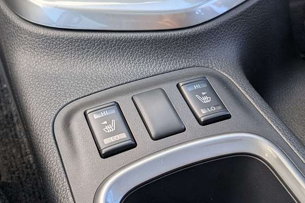 2025 Nissan Navara ST-X D23 4X4