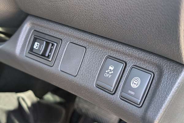 2025 Nissan Navara ST-X D23 4X4