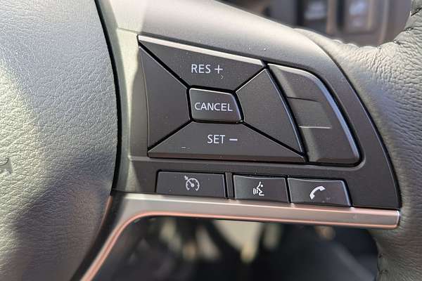 2025 Nissan Navara ST-X D23 4X4