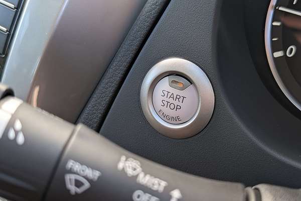 2025 Nissan Navara ST-X D23 4X4