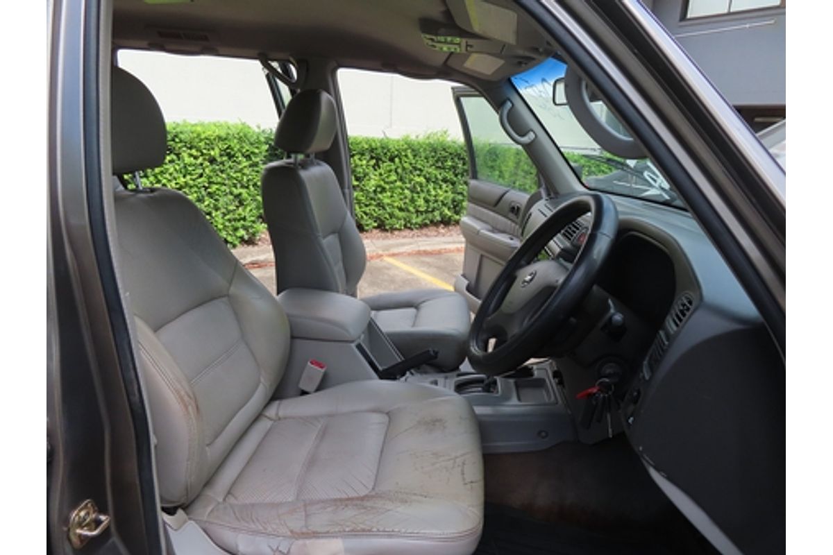 2004 Nissan Patrol ST-L GU IV