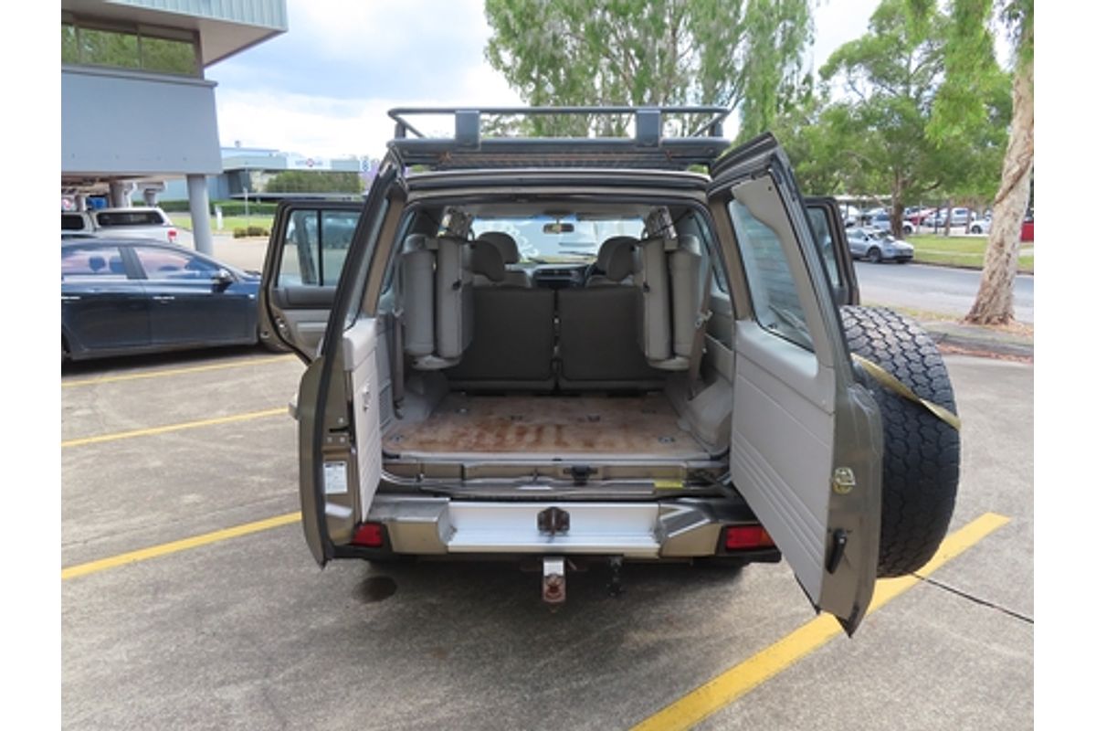 2004 Nissan Patrol ST-L GU IV