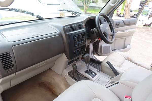 2004 Nissan Patrol ST-L GU IV