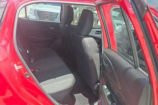 2025 Suzuki Swift Hybrid UZ