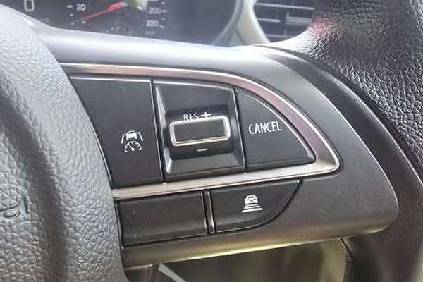 2025 Suzuki Swift Hybrid UZ