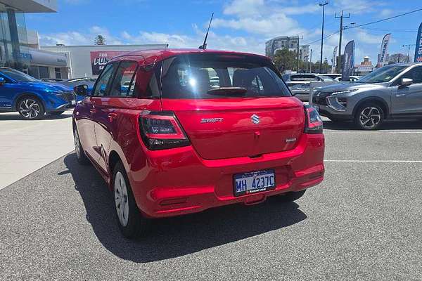 2025 Suzuki Swift Hybrid UZ