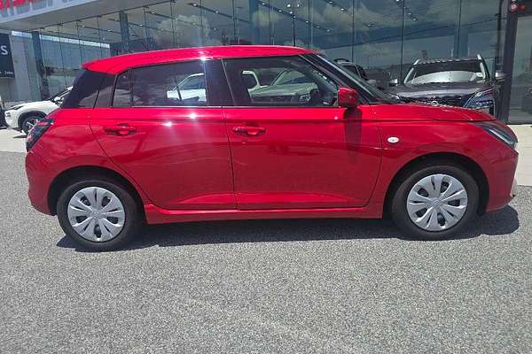 2025 Suzuki Swift Hybrid UZ