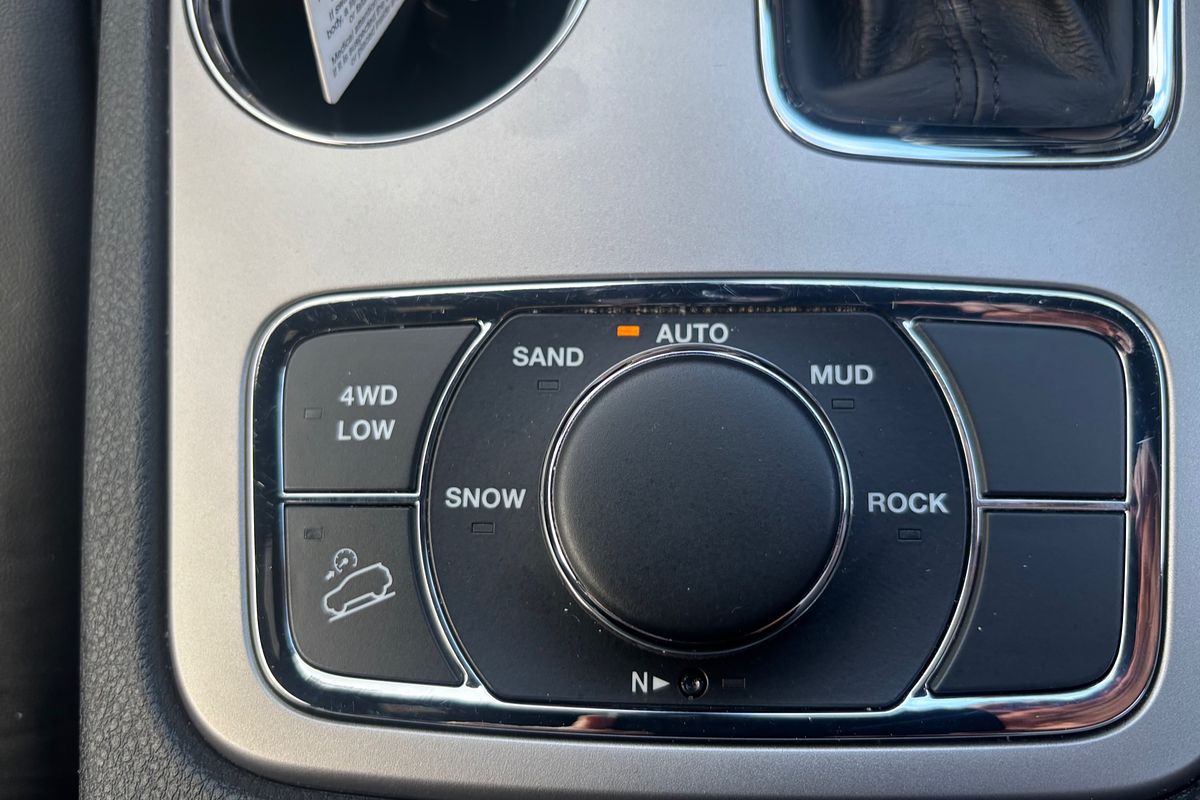 2019 Jeep Grand Cherokee Night Eagle WK