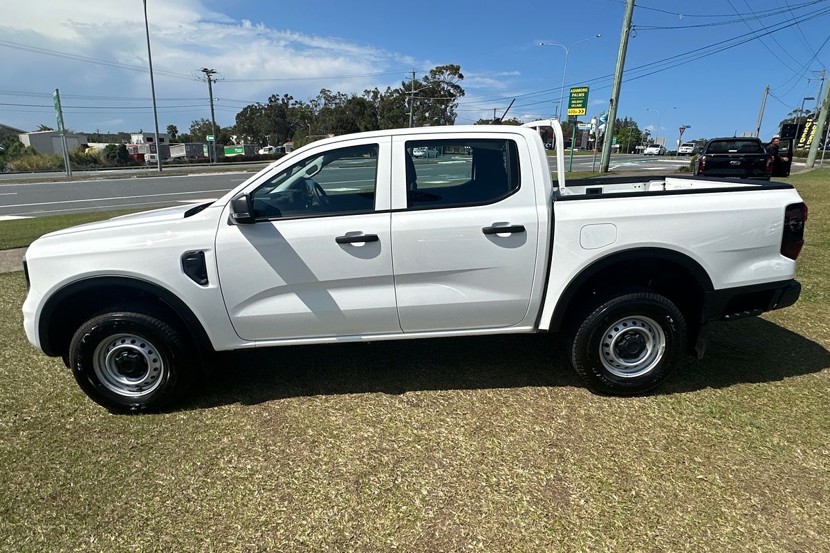 2025 Ford Ranger XL 4X4 2.0L