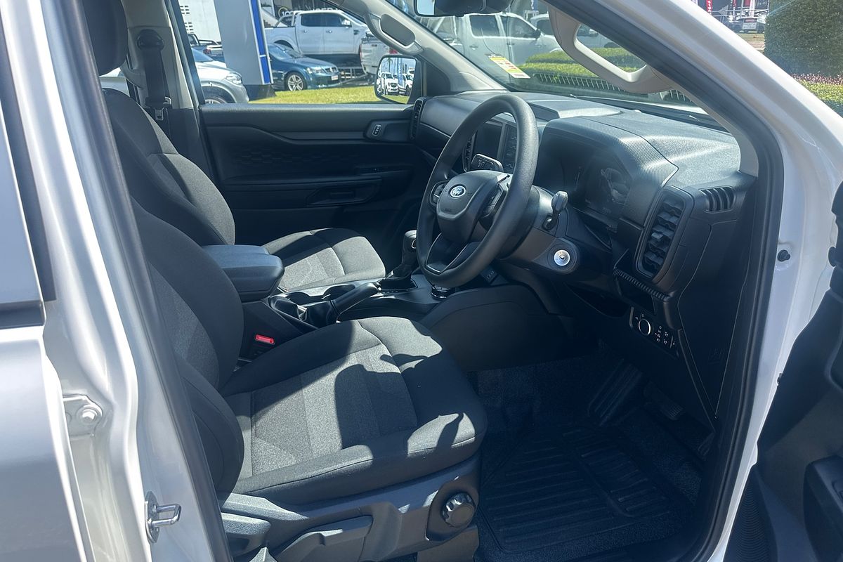 2025 Ford Ranger XL 4X4 2.0L