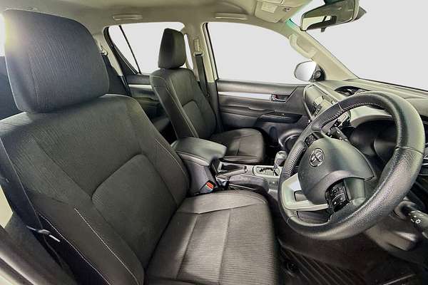 2021 Toyota Hilux SR5 GUN126R 4X4