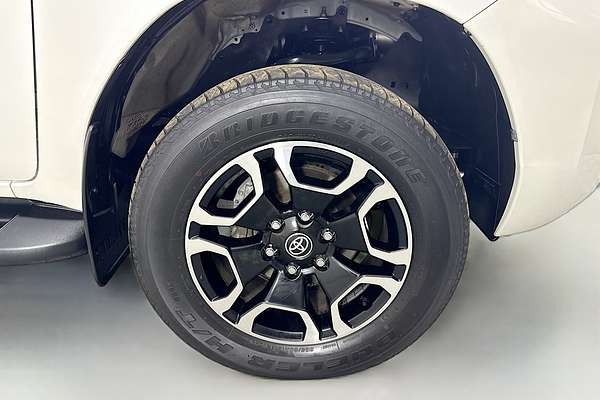 2021 Toyota Hilux SR5 GUN126R 4X4