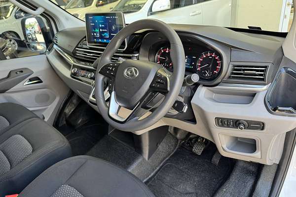 2024 LDV Delivery 9 Bus Mid Roof LWB