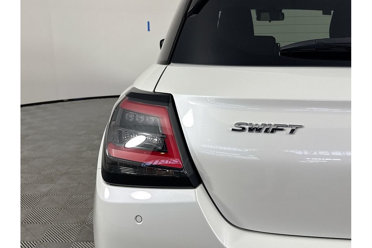 2025 Suzuki Swift Hybrid Plus UZ