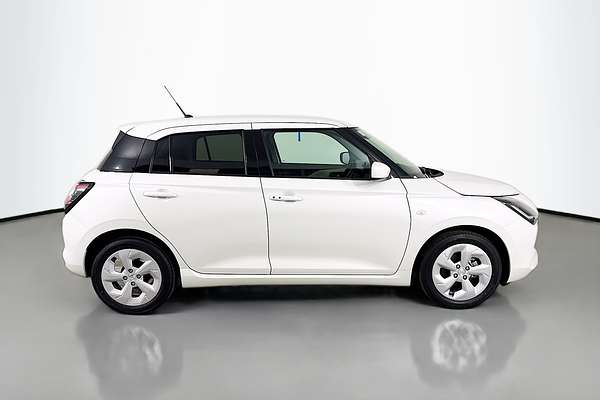 2025 Suzuki Swift Hybrid Plus UZ