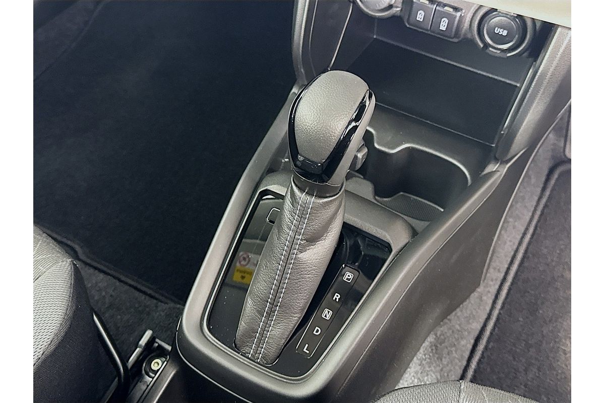 2025 Suzuki Swift Hybrid Plus UZ