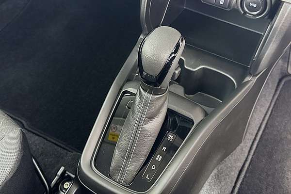 2025 Suzuki Swift Hybrid Plus UZ