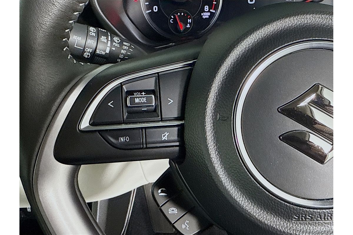 2025 Suzuki Swift Hybrid Plus UZ