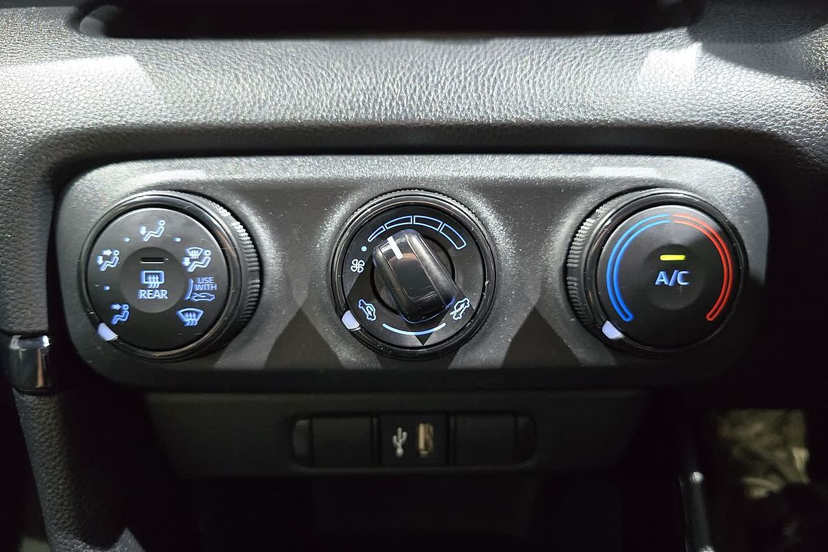 2022 Toyota Yaris Ascent Sport MXPA10R