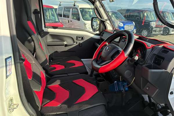 2023 Daihatsu Hijet Jumbo