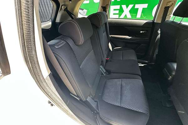 2016 Mitsubishi Outlander LS Safety Pack ZK