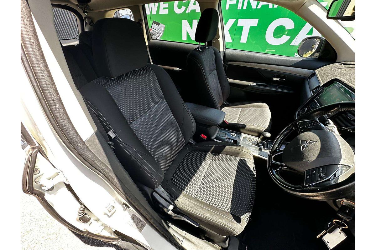 2016 Mitsubishi Outlander LS Safety Pack ZK