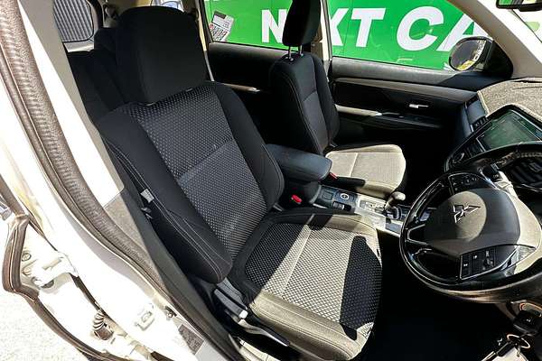 2016 Mitsubishi Outlander LS Safety Pack ZK