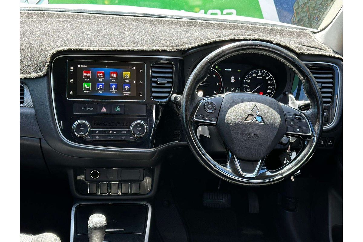 2016 Mitsubishi Outlander LS Safety Pack ZK