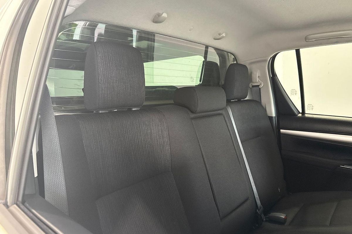 2020 Toyota Hilux SR5 GUN126R 4X4