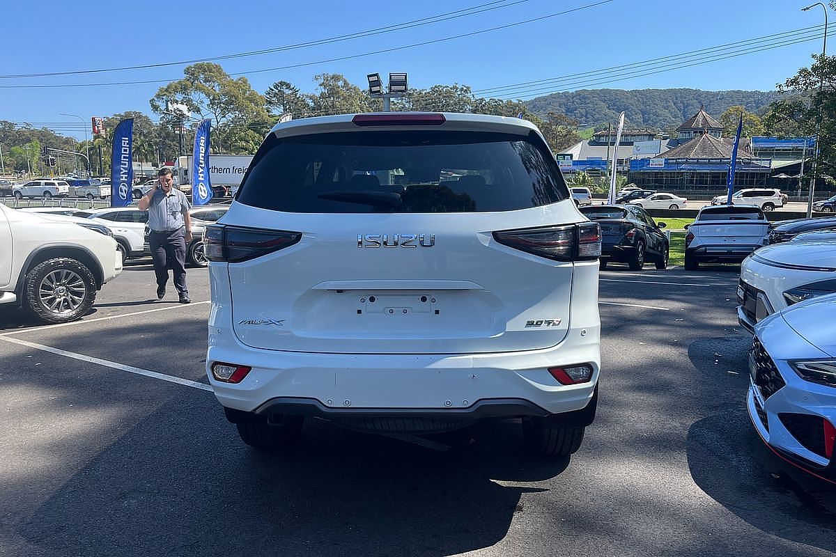 2023 Isuzu MU-X LS-U