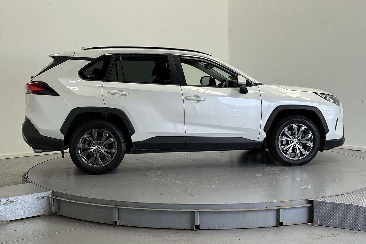 2022 Toyota RAV4 GXL MXAA52R
