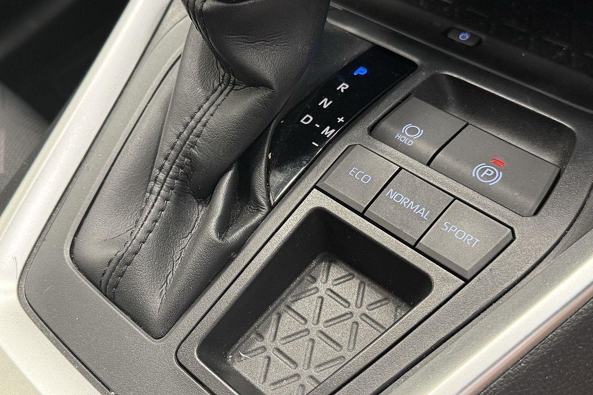 2022 Toyota RAV4 GXL MXAA52R