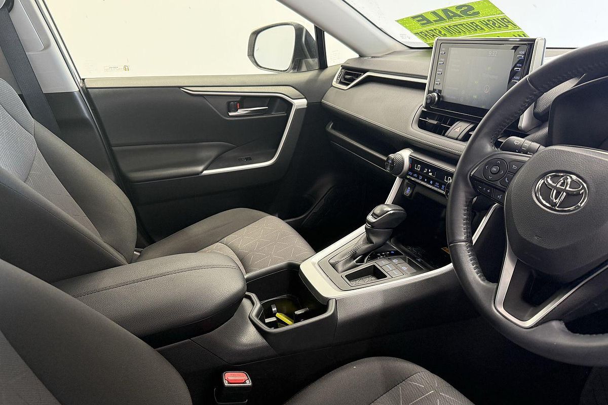 2022 Toyota RAV4 GXL MXAA52R