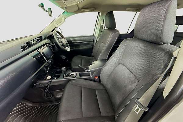 2019 Toyota Hilux SR GUN126R 4X4