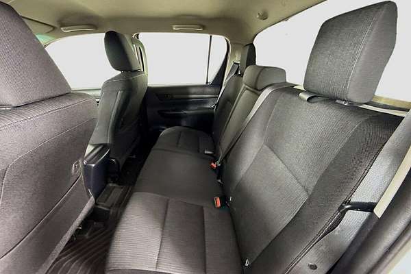 2019 Toyota Hilux SR GUN126R 4X4