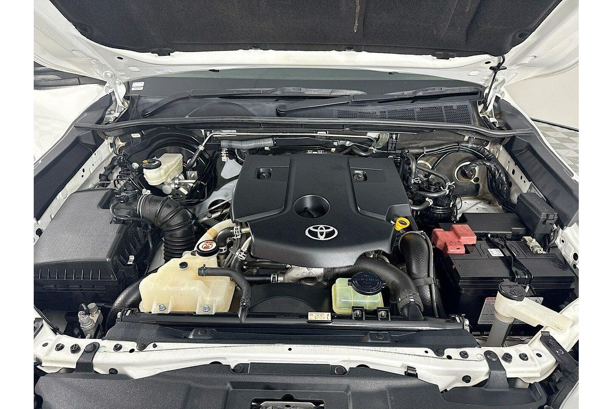 2019 Toyota Hilux SR GUN126R 4X4