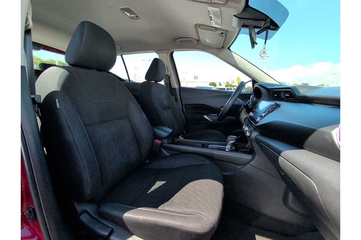 2023 Nissan Kicks SV