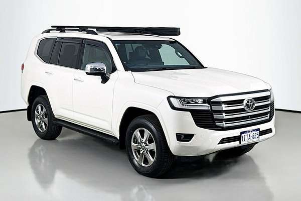 2023 Toyota Landcruiser Sahara FJA300R