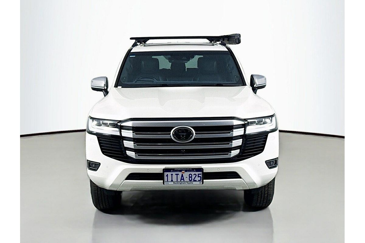 2023 Toyota Landcruiser Sahara FJA300R