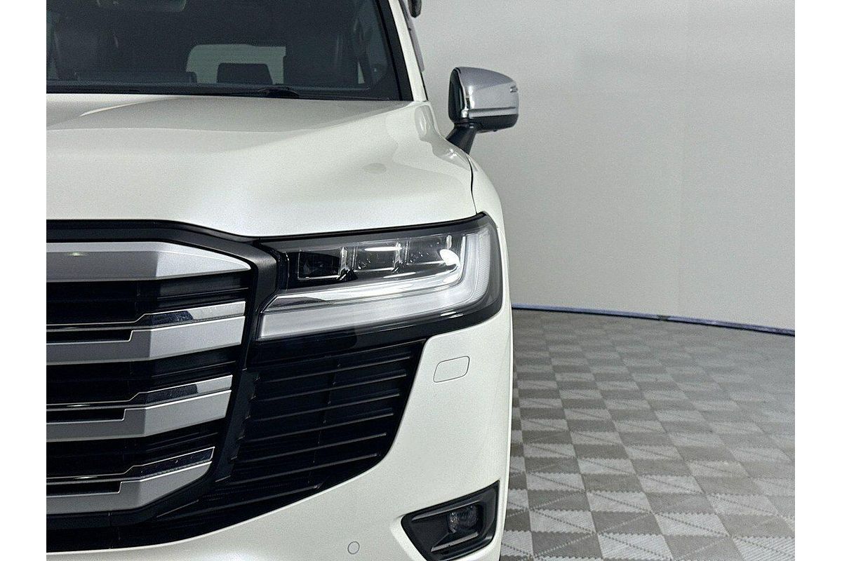 2023 Toyota Landcruiser Sahara FJA300R