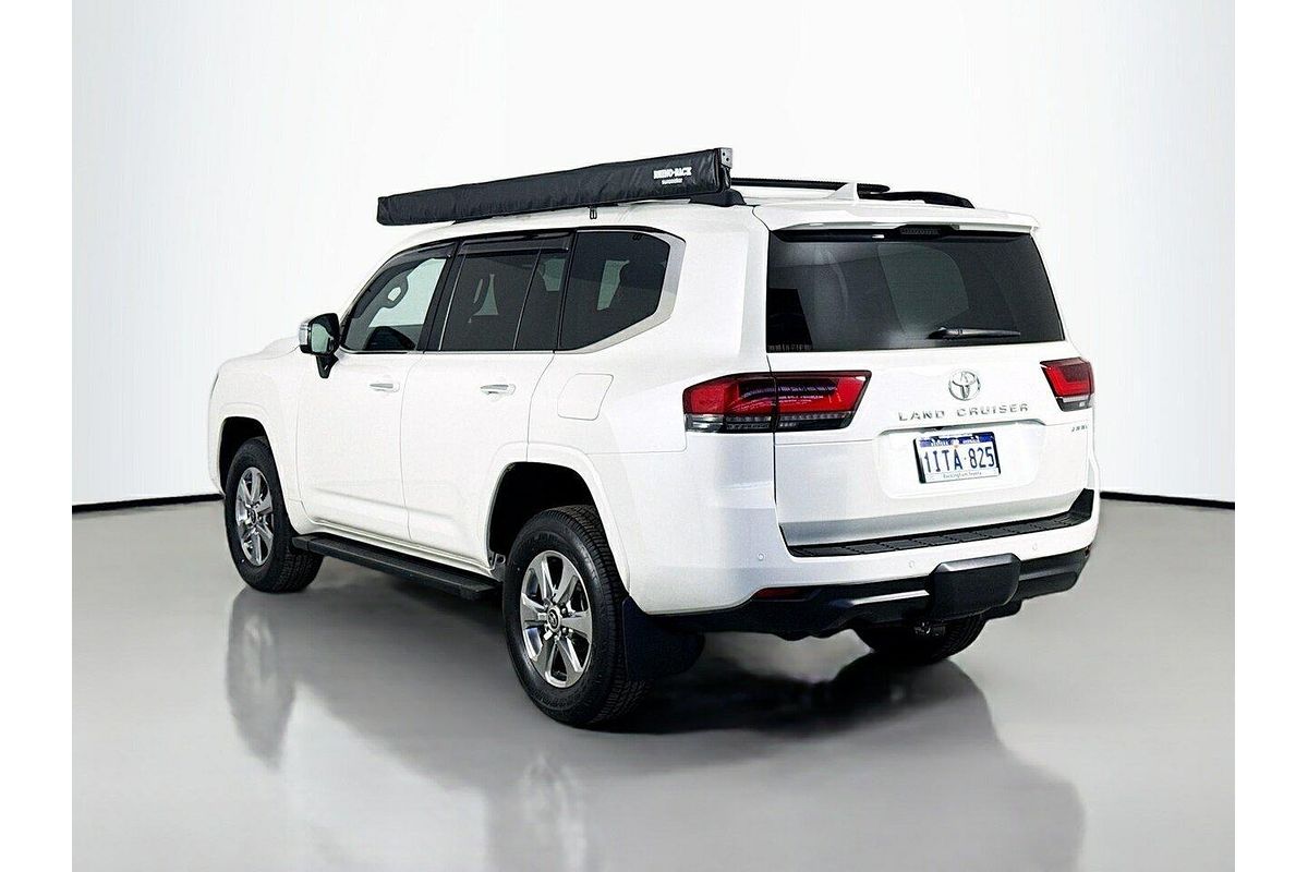 2023 Toyota Landcruiser Sahara FJA300R