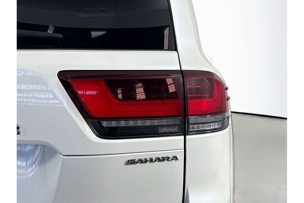 2023 Toyota Landcruiser Sahara FJA300R