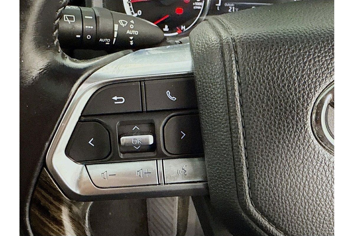 2023 Toyota Landcruiser Sahara FJA300R